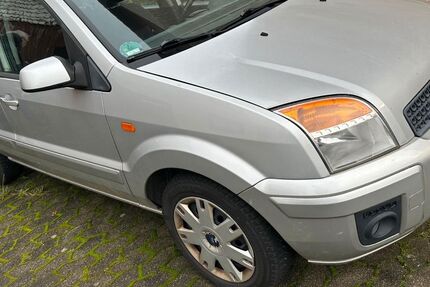 Ford Fusion 220.000 km 950 &euro; Hanau 63452