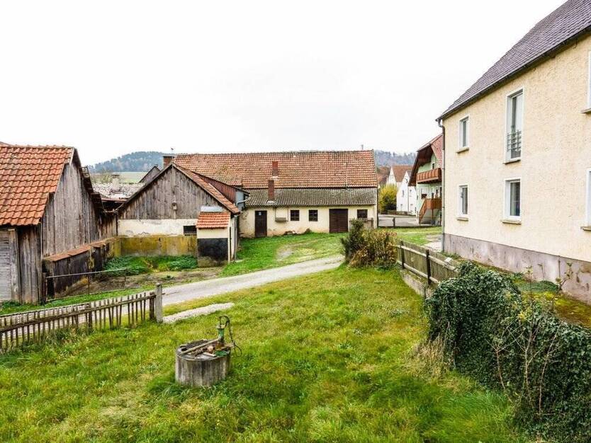 Außergewöhnlich - großes Grundstück (11.524 m2) für Privatpersonen oder Investoren