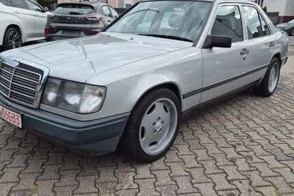 Mercedes-Benz E 260 40.577 km 12.399 &euro; Elz 65604