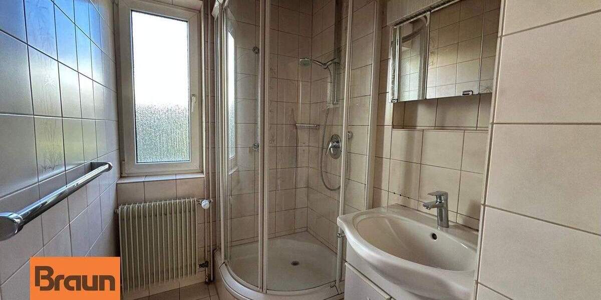 Mehrfamilienhaus, Wohnhaus Villingen-Schwenningen Schwenningen - 9 Zimmer, 214 m&sup2;, 390.000&euro; | Angebot:25862753