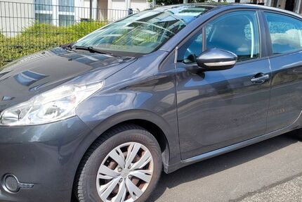 Peugeot 208 77.550 km 1.900 &euro; Lehrte 31275