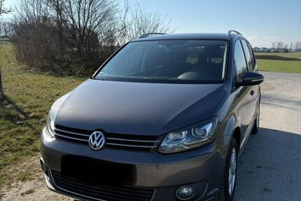 VW Touran 147.576 km 6.900 &euro; Pähl 82396