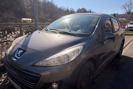 Peugeot 207 87.000 km 3.499 &euro; Meißen 01662