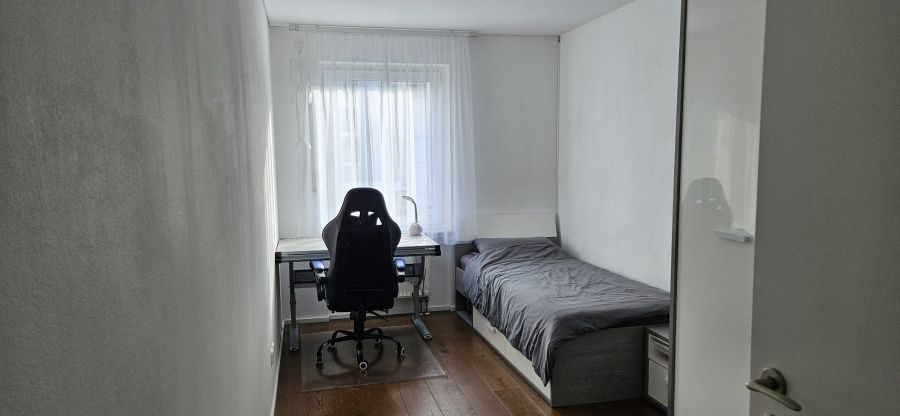 Provisionsfrei* (Von Privat) Charmante 4-Zimmer Wohnung mit Balkon sowie Außenstellplatz in Kirchheim bei München - Etagenwohnung Kirchheim bei München | Angebot:24356453