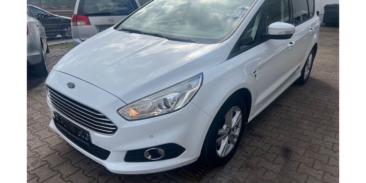 Ford S-Max 129.000 km 11.990 &euro; Berlin 13581