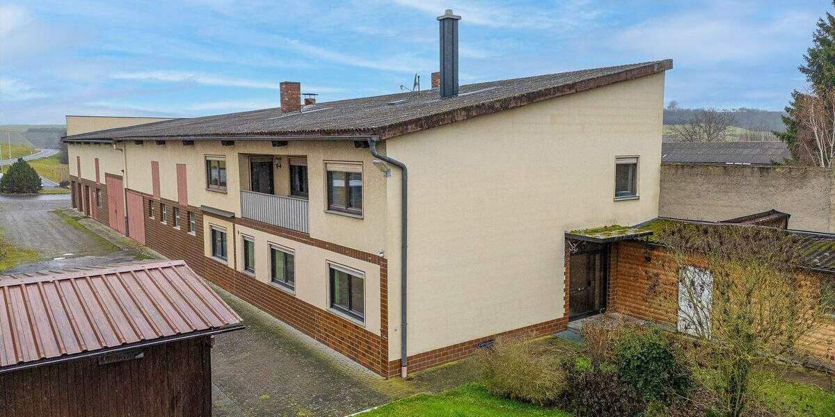 Mehrfamilienhaus, Wohnhaus Schwebenried Schwebenried - 8 Zimmer, 209 m&sup2;, 285.000&euro; | Angebot:25997007