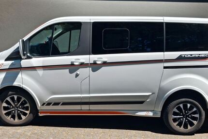 Ford Tourneo Custom 75.000 km 31.900 &euro; Treuen 08233