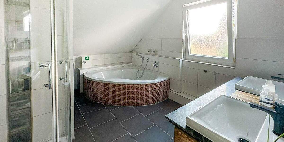 Einfamilienhaus Niederkassel Rheidt - 4 Zimmer, 150 m&sup2;, 597.000&euro; | Angebot:25391904