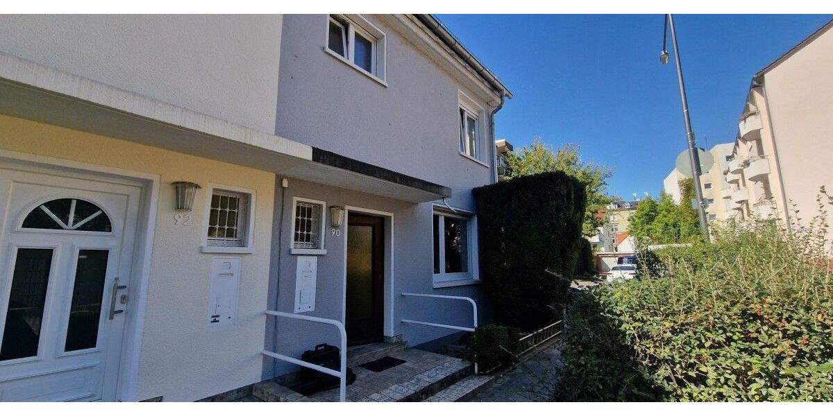 Schmuckes Reihenendhaus unmittelbar an der Nidda und dem Brentano-Park! 6 zimmer