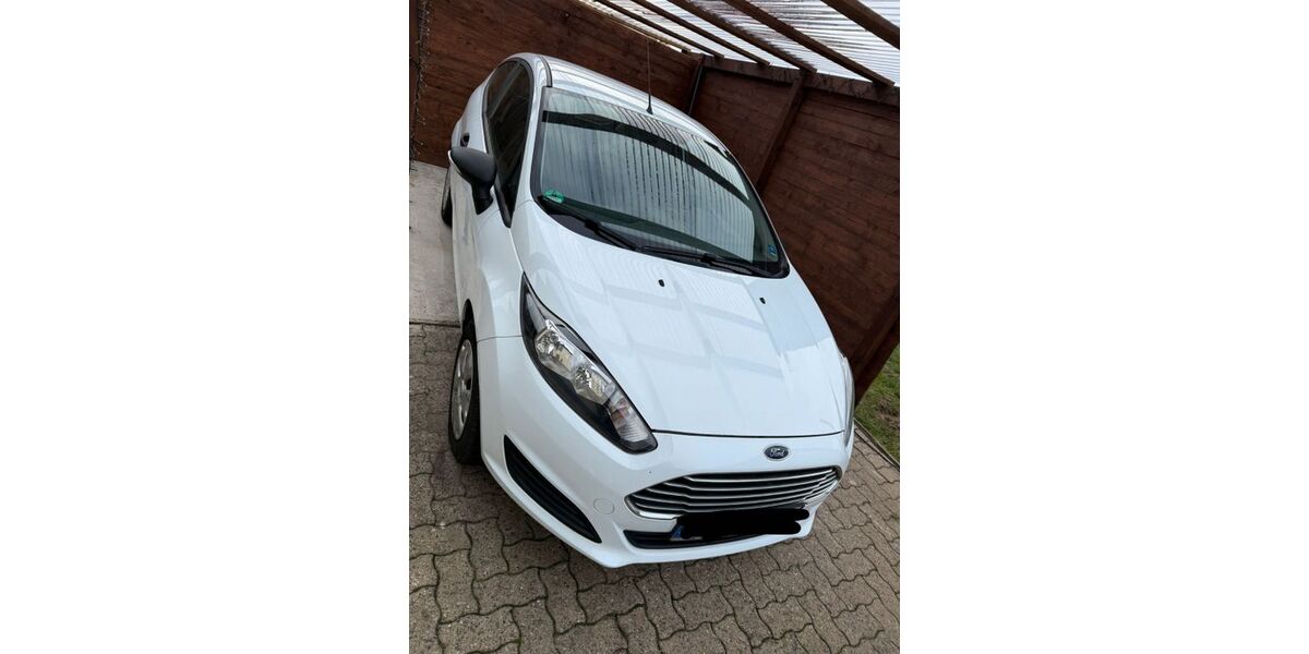 Ford Fiesta 67.000 km 7.200 € Peine 31224