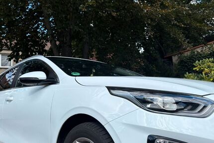 Kia ceed Sportswagon 52.000 km 21.490 &euro; Calvörde 39638