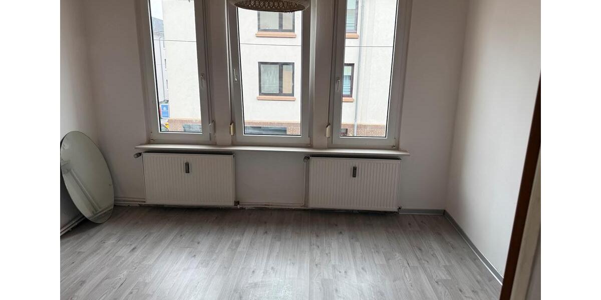 Etagenwohnung Bremerhaven Lehe - 4 Zimmer, 85 m&sup2;, 1.050&euro; | Angebot:26250056