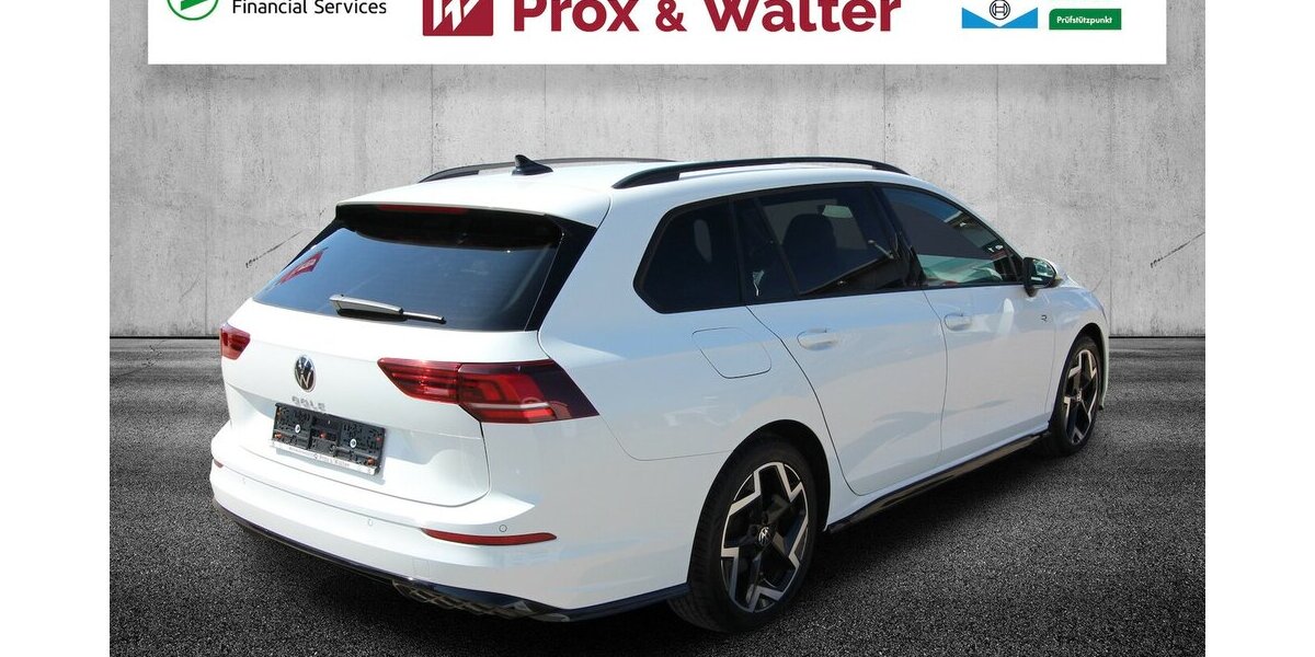 VW Golf VIII Variant 1.5 TSI R-Line LED+KAMERA+ACC 29.466 km 26.700 &euro; Hagenow 19230