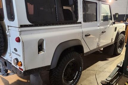 Land Rover Defender 70.000 km 60.000 &euro; Bonn 53177