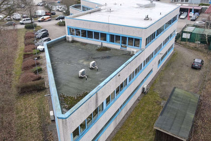 Büro in Henstedt Ulzburg 1.990.000 € 1929 m² zimmer