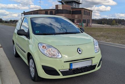 Renault Twingo 117.068 km 2.739 &euro; Oldenburg 26127