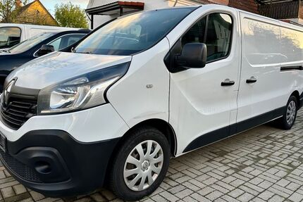 Renault Trafic 333.700 km 5.300 &euro; Karlsruhe 76149