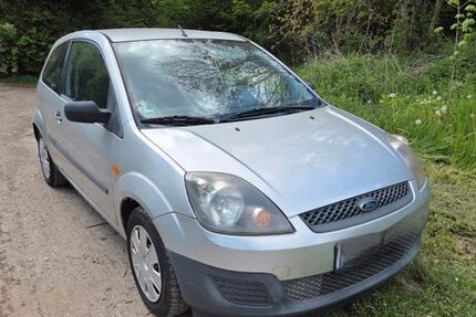 Ford Fiesta 57.000 km 2.300 &euro; Schuld 53520
