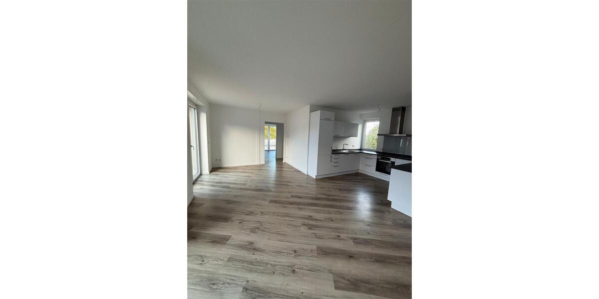 Schickes Penthouse - Wohnung mit Tiefgaragenstellplatz 3 zimmer