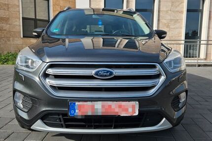 Ford Kuga 198.000 km 10.490 &euro; Erftstadt 50374