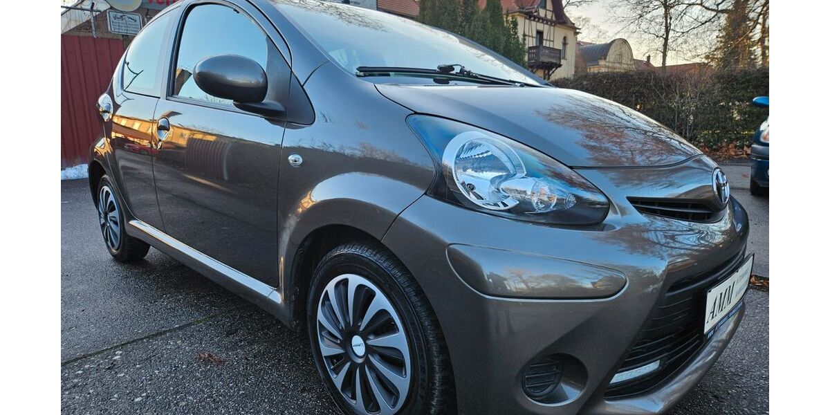 Toyota Aygo (X) 95.400 km 5.990 &euro; Markkleeberg 04416