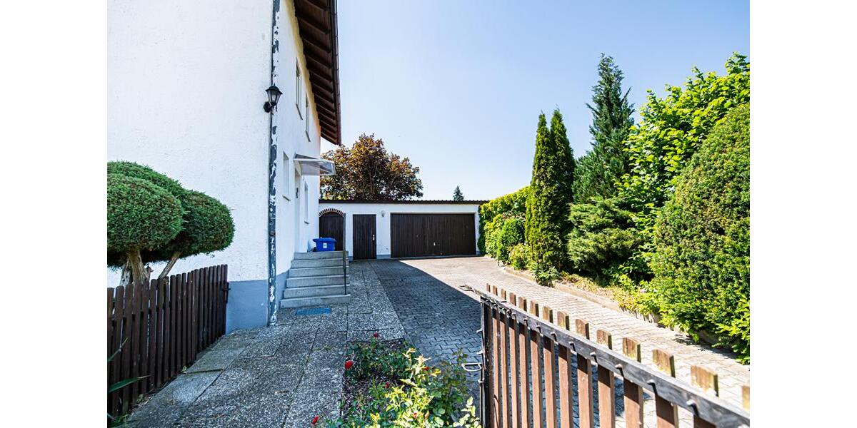 Zweifamilienhaus mit Garten in absoluter TOP-LAGE nahe Cham - Zweifamilienhaus Cham / Michelsdorf Michelsdorf | Angebot:12501300