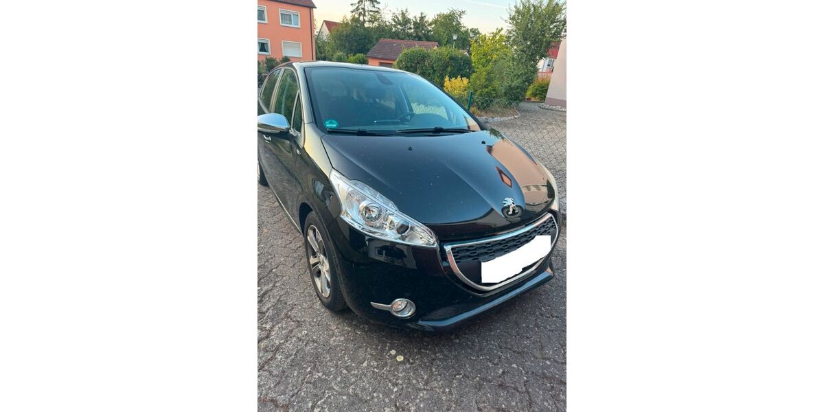 Peugeot 208 110.000 km 3.600 &euro; Neustadt 91413