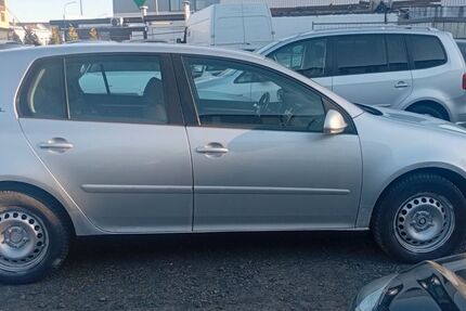 VW Golf 260.000 km 1.350 &euro; Hanau 63452