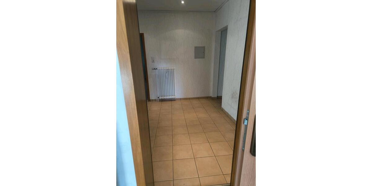 Erdgeschoßwohnung Hanau - 2.5 Zimmer, 89 m&sup2;, 1.295&euro; | Angebot:24957461