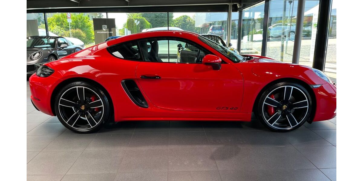 Porsche Cayman 9.000 km 89.718 &euro; Gräfelfing 82166