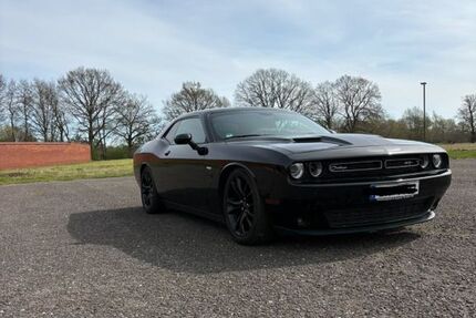 Dodge Challenger 50.000 km 25.000 &euro; Wagenfeld 49419