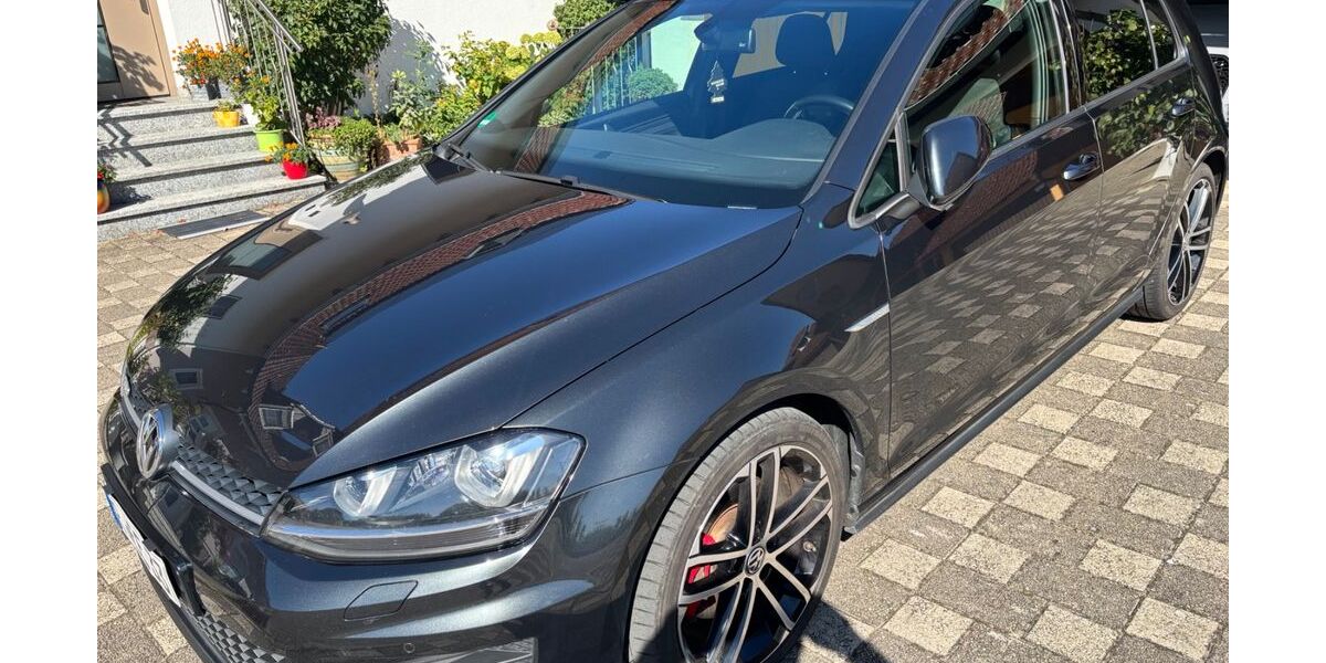 VW Golf 207.000 km 9.900 &euro; Mintraching 93098