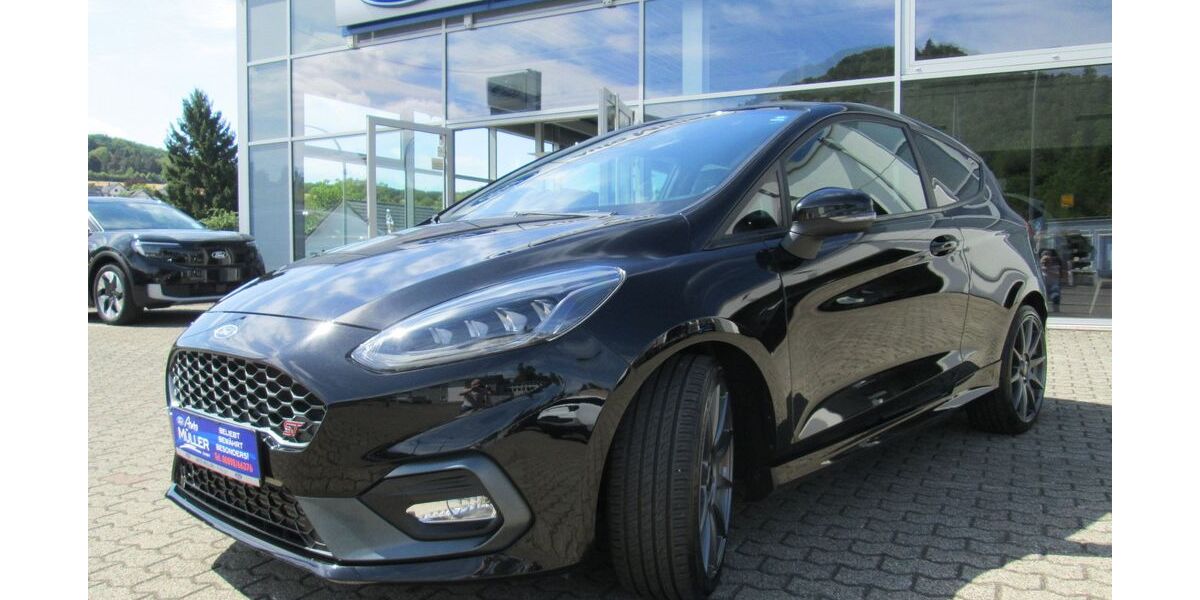 Ford Fiesta 109.600 km 14.300 &euro; Püttlingen 66346