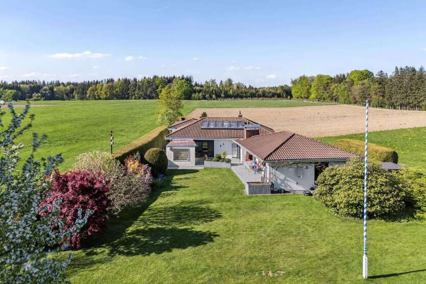 Haus zum Kaufen in Oberhaching 1.950.000 € 226 m²