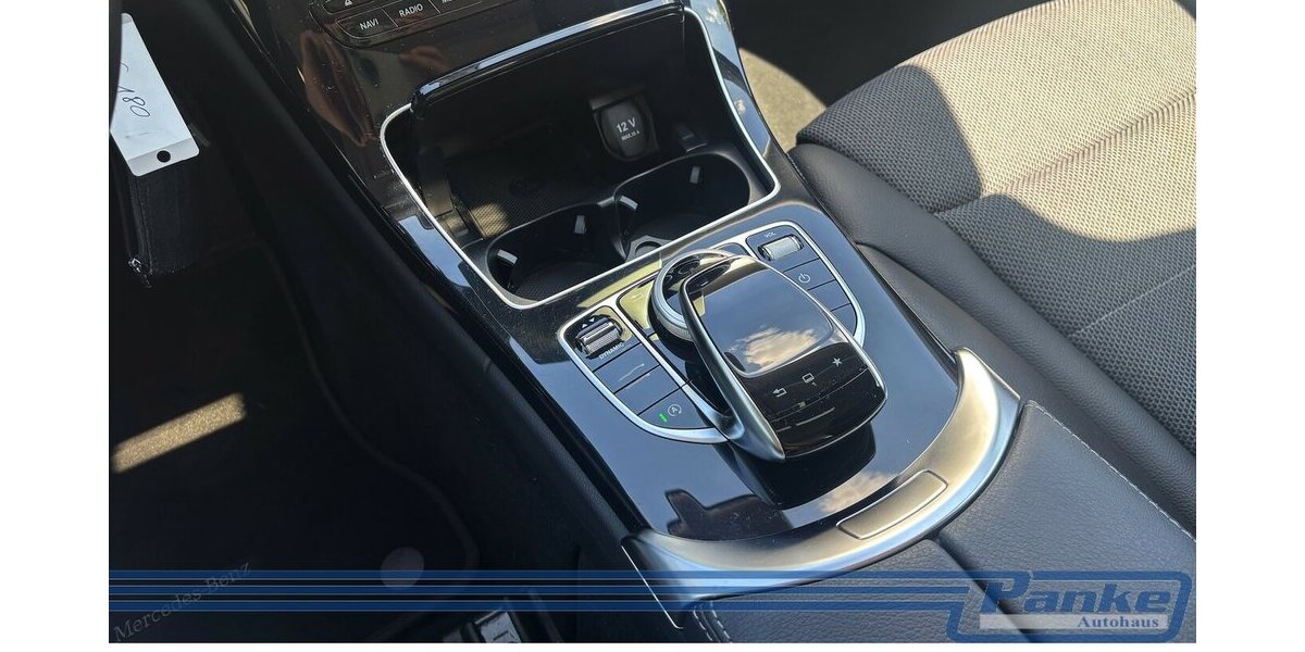Mercedes-Benz C 180 CGI Lim. Aut.*SchiebD*HUD*LED*PDC*Memo*SH 50.435 km 17.990 &euro; Berlin 13187