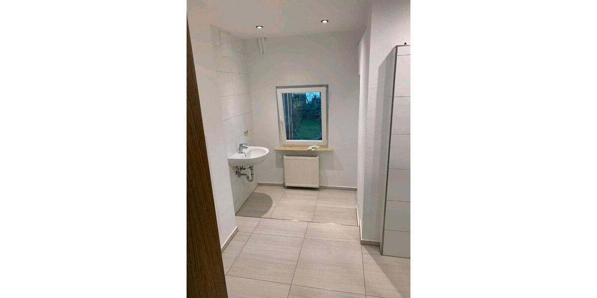 Bungalow Eisenach - 2 Zimmer, 80 m&sup2;, 875&euro; | Angebot:26523190