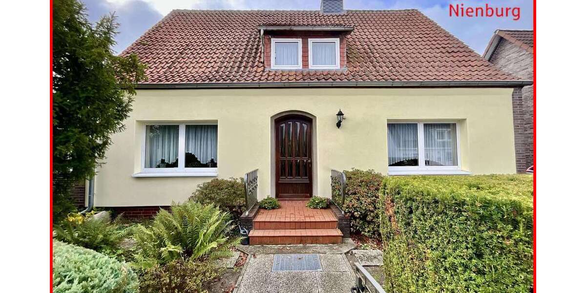 Haus zum Kaufen in Nienburg 249.000 € 142 m² 6 zimmer