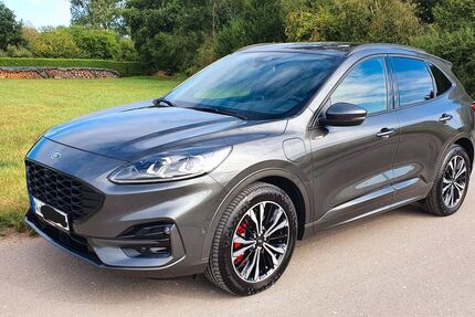 Ford Kuga 51.000 km 22.999 € Nürnberg 90451