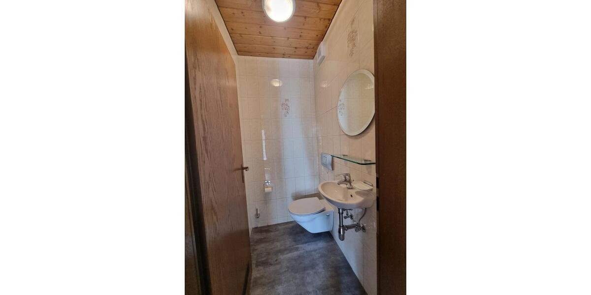 Lichtdurchflutete, sonnige 4 Zimmer Wohnung zu vermieten 4 zimmer