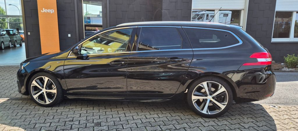 Peugeot 308 104.000 km 13.900 &euro; Oberhausen 46049