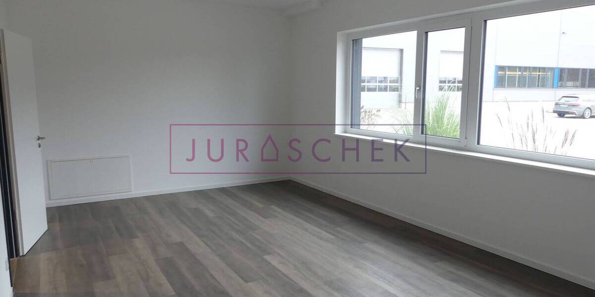 Gewerbeobjekt Hilpoltstein - 8 Zimmer, 385 m&sup2;, 3.080&euro; | Angebot:25696411