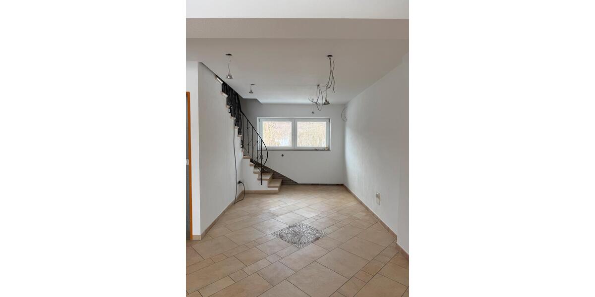 Einfamilienhaus Uersfeld - 5 Zimmer, 135 m&sup2;, 980&euro; | Angebot:24383990
