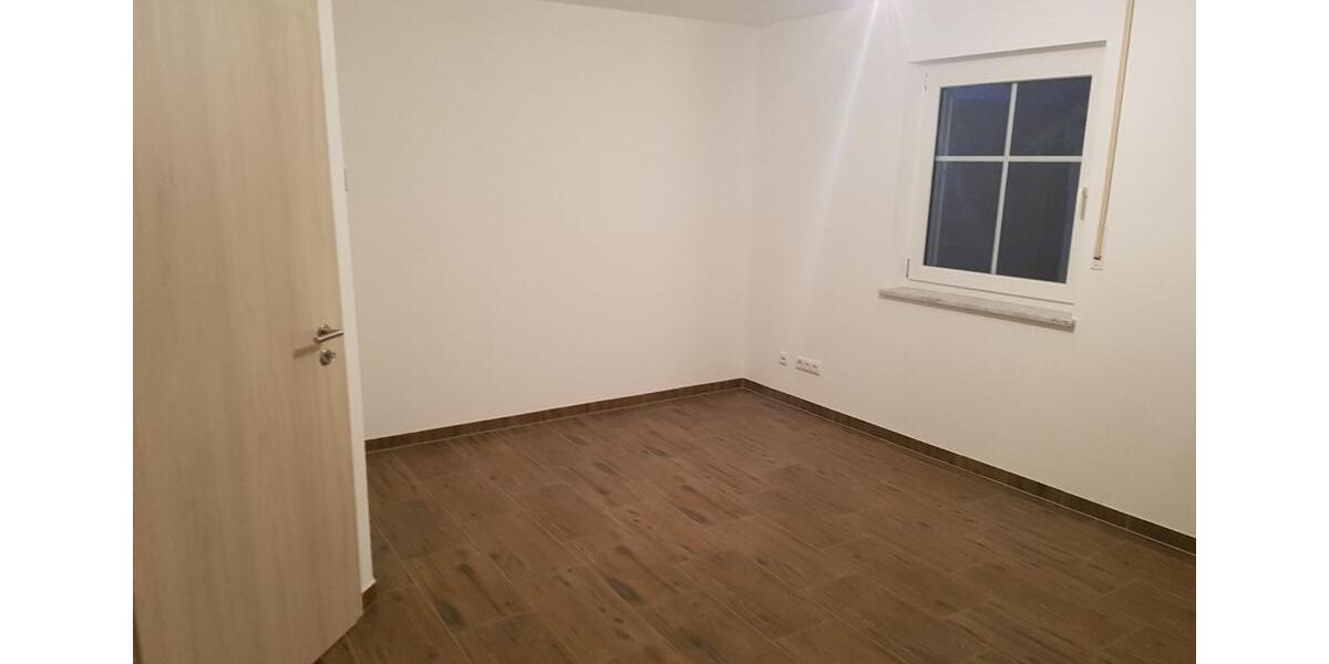 Dreifamilienhaus: Rechtes Haus mit je 125m² Wohnfläche und Garten 6 zimmer