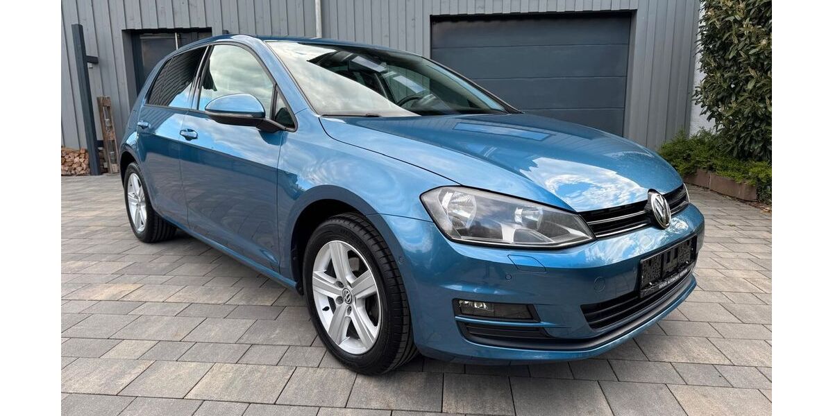 VW Golf 61.652 km 9.880 &euro; Wertheim 97877