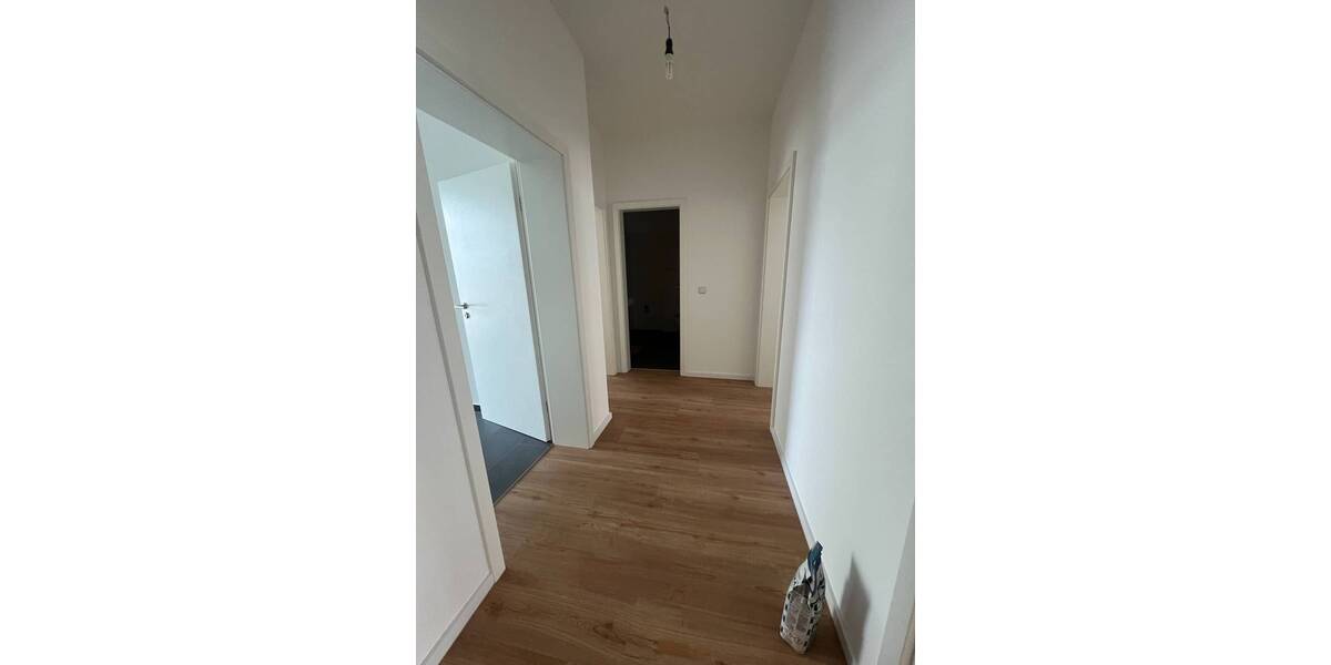 Zimmer Halle (Saale) Lutherplatz - 3 Zimmer, 72 m&sup2;, 825&euro; | Angebot:26015095