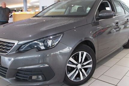 Peugeot 308 121.340 km 11.690 € Schöningen 38364