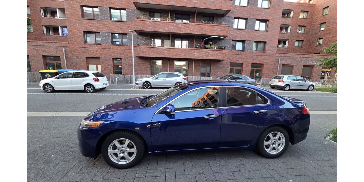 Honda Accord 108.700 km 6.000 &euro; Bremen 28217