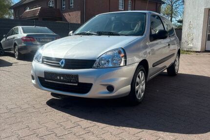 Renault Clio 67.000 km 2.495 &euro; Küssow 17036
