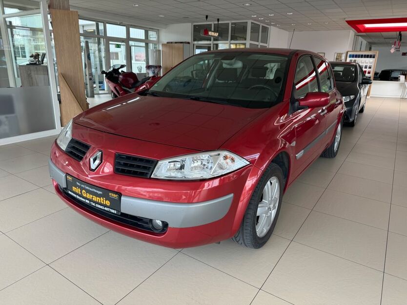 Renault Megane 99.989 km 2.990 € Wernigerode 38855