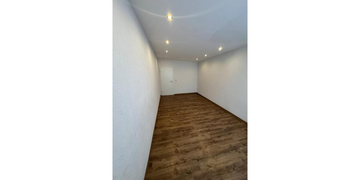 Sanierte 4 Zimmer Wohnung 145qm 4 zimmer